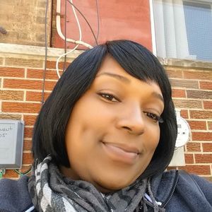 Meet your Posher, Lola